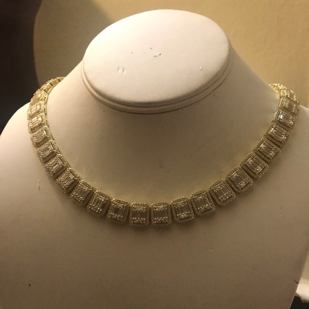 Diamonds ziconia necklace gold